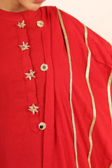 Long straight kurta with lace work on the sleeves