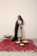 Noir Nargis Kurta Set