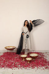 Noir Nargis Kurta Set