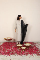 Noir Nargis Kurta Set