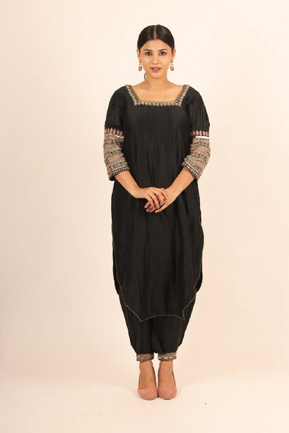 Lightweight comfortable chanderi fabric suit