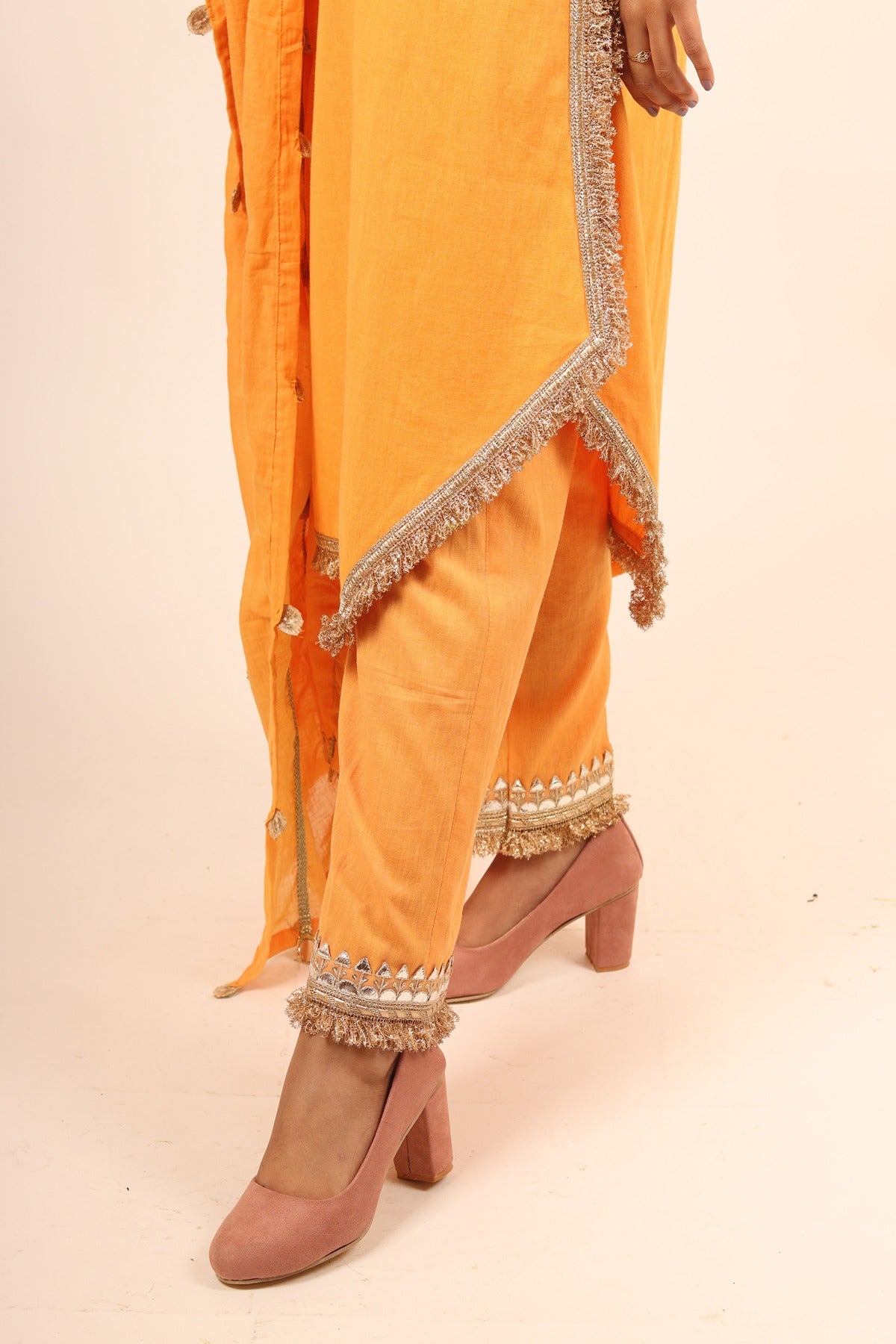 Sunlit Amara Kurta