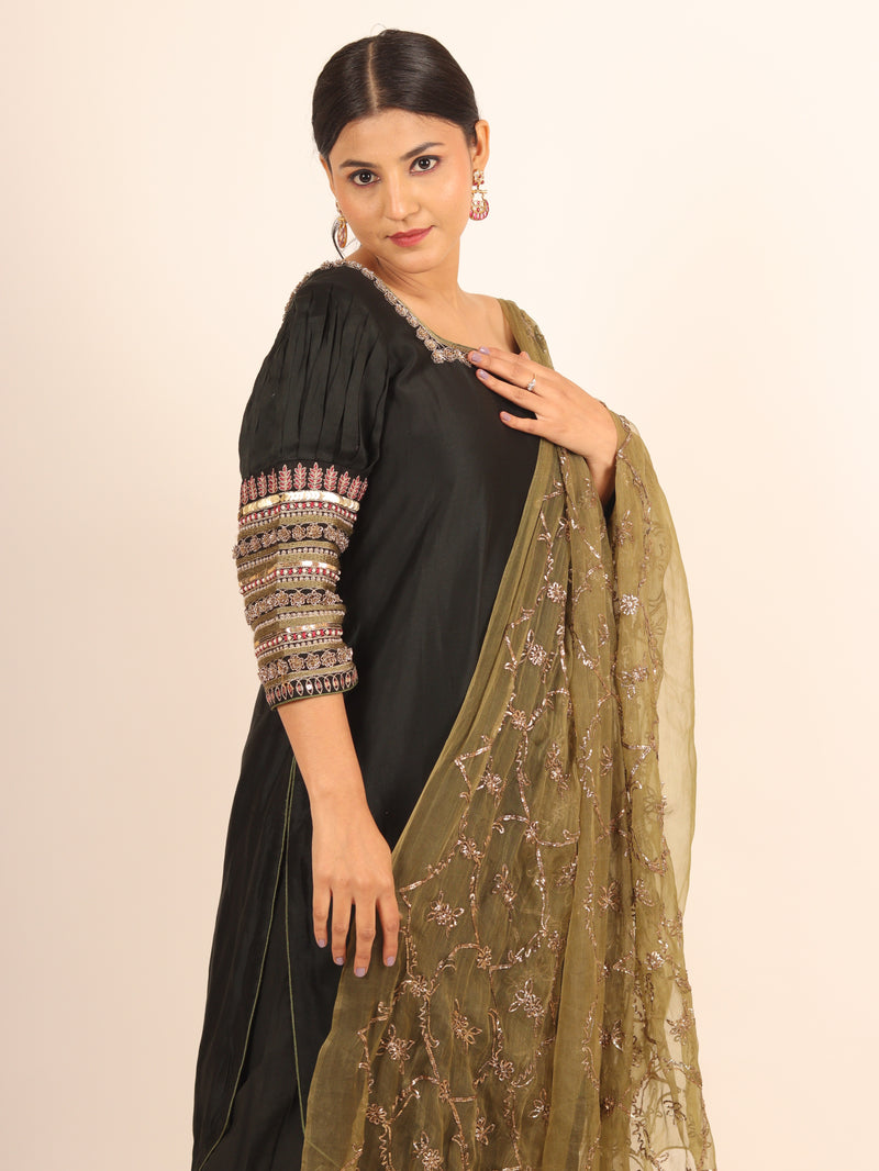 Light weight comfortable chanderi fabric suit