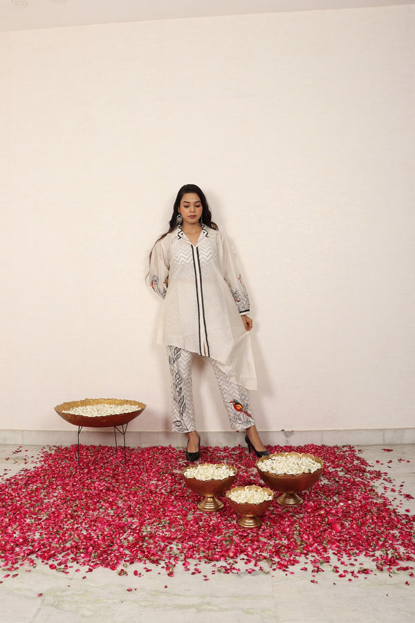 Crafted in lusturous block print co-ord set
