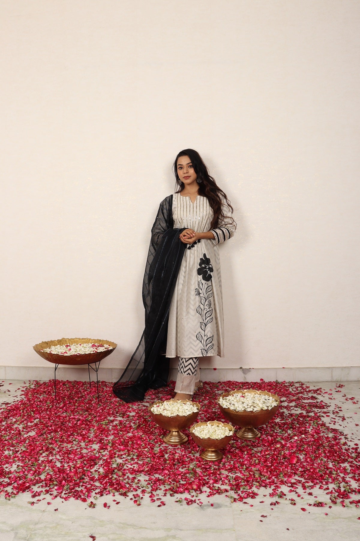 Noir Nargis Kurta Set