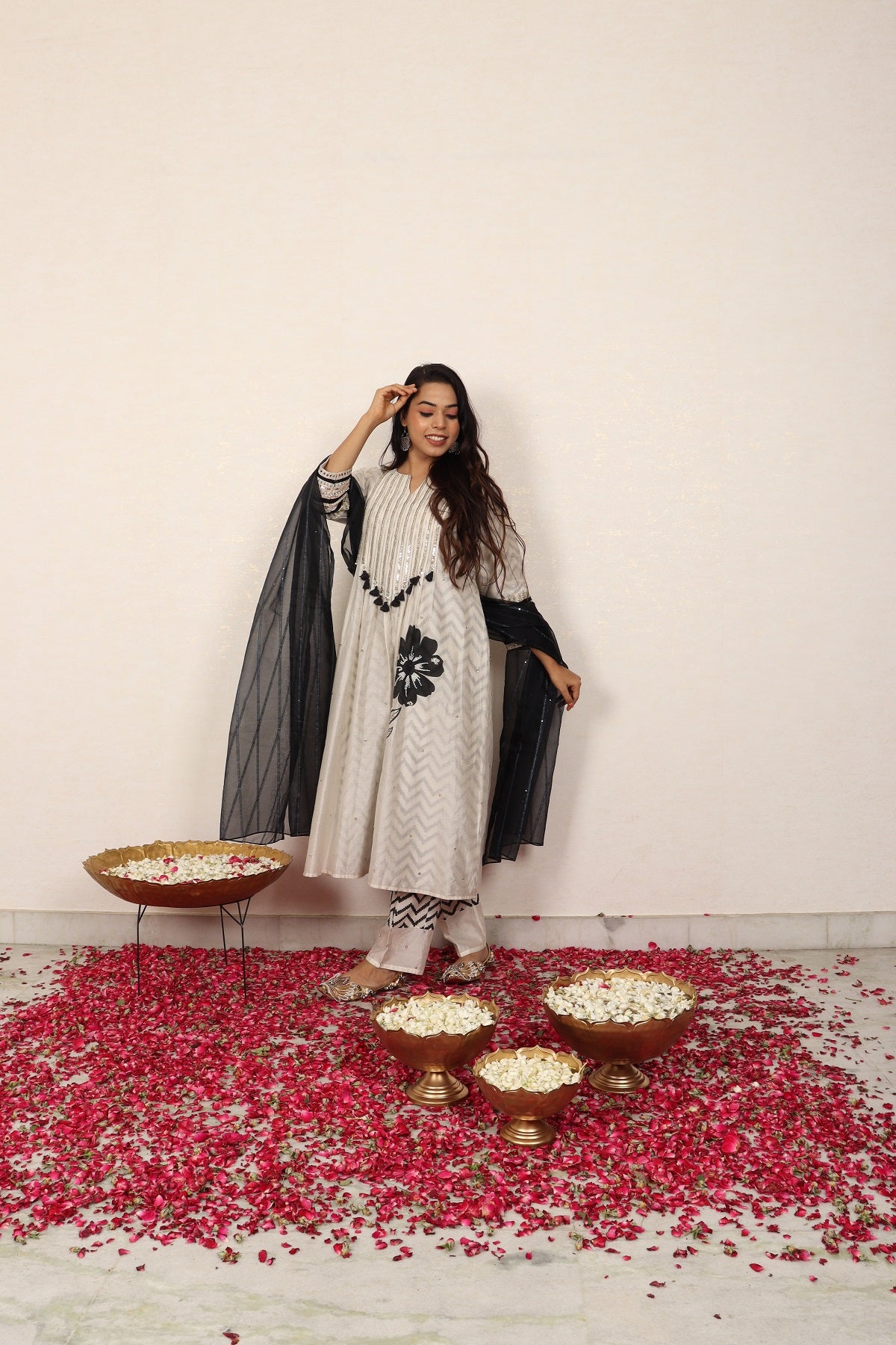 Noir Nargis Kurta Set