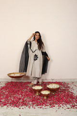 Noir Nargis Kurta Set