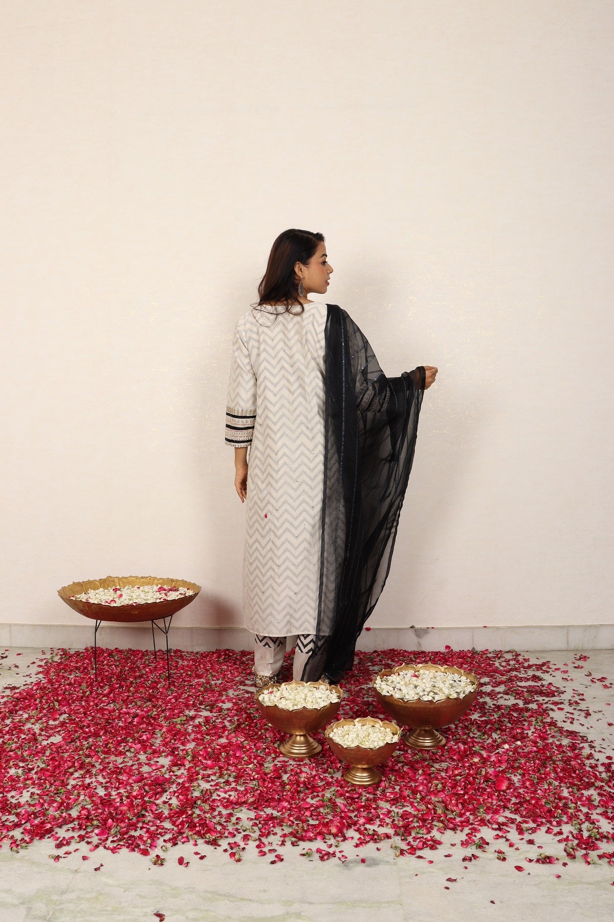Noir Nargis Kurta Set