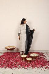 Noir Nargis Kurta Set